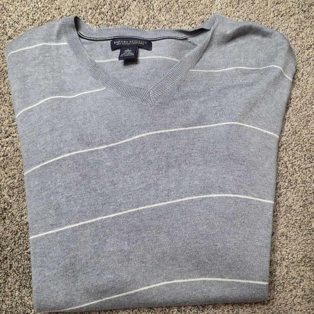 Banana Republic Size Large Cashmere Silk Cotton Lightweight Sweater Gray Stripe
